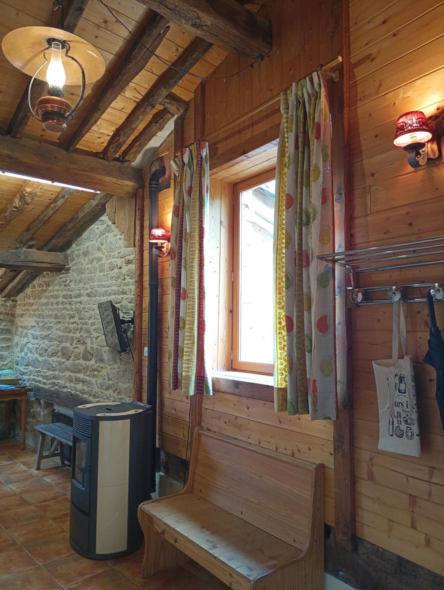 Gites Des Esselards Yzeron Rom bilde