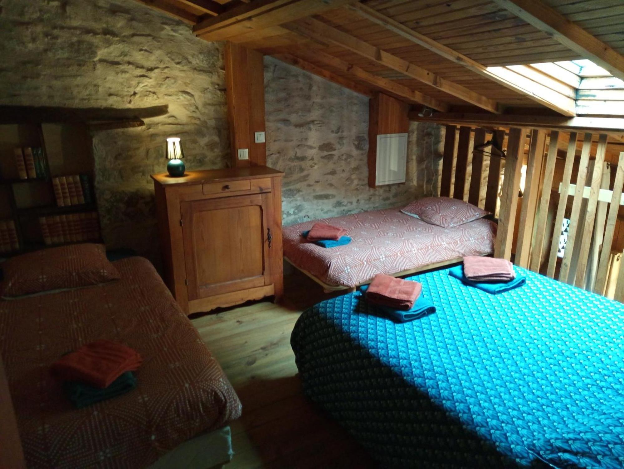 Gites Des Esselards Yzeron Rom bilde