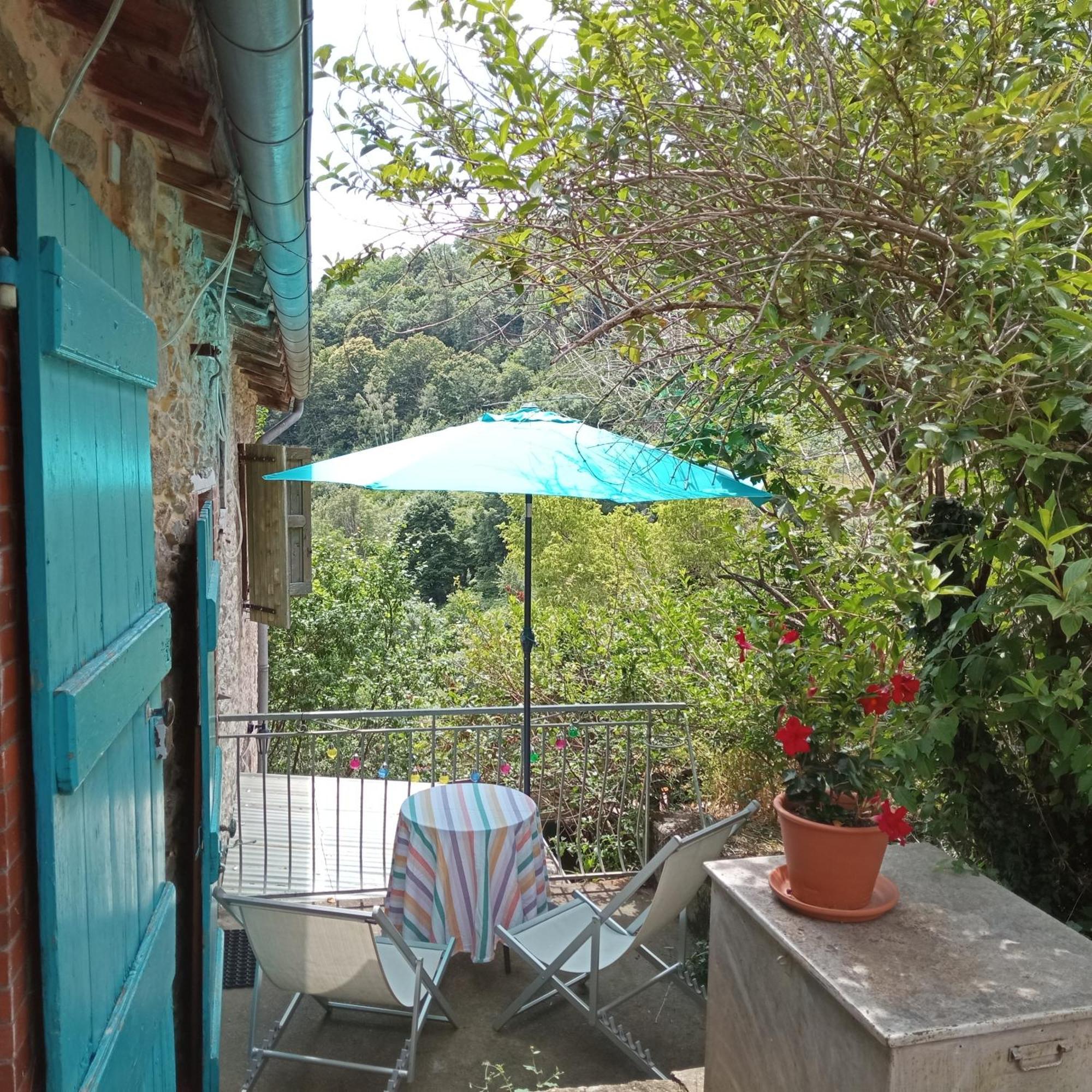Gites Des Esselards Yzeron Rom bilde